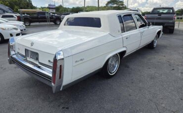 Cadillac-fleetwood-1985-white-7