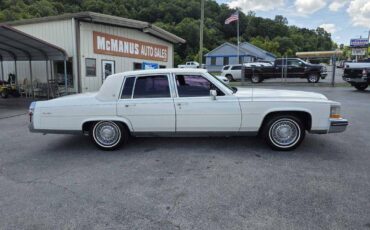 Cadillac-fleetwood-1985-white-8
