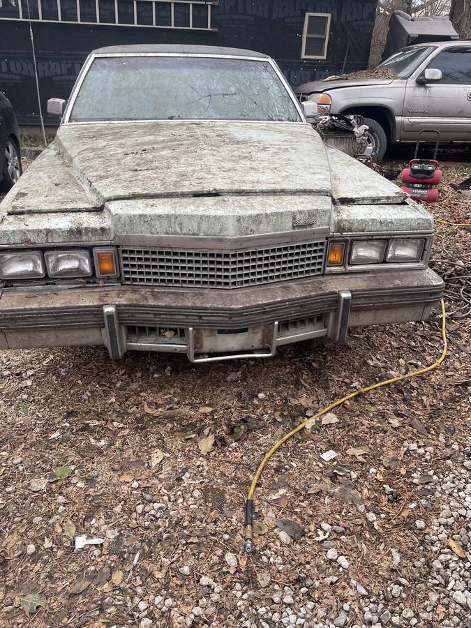 Cadillac-fleetwood-brougham-1978-green-2