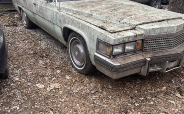 Cadillac-fleetwood-brougham-1978-green