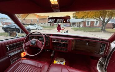 Cadillac-fleetwood-brougham-1987-2