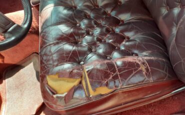 Cadillac-fleetwood-brougham-1990-4