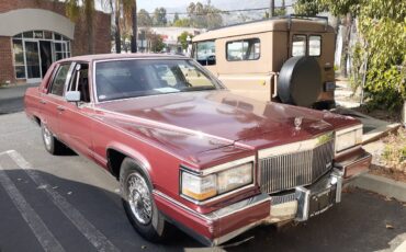 Cadillac-fleetwood-brougham-1990-7