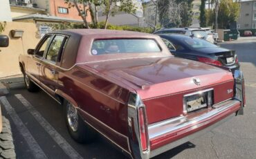 Cadillac-fleetwood-brougham-1990-9