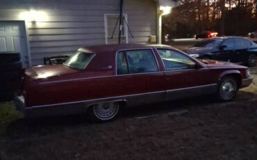 Cadillac-fleetwood-brougham-1996