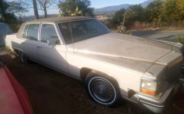 Cadillac-fleetwood-de-elegance-1984-1