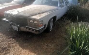 Cadillac-fleetwood-de-elegance-1984