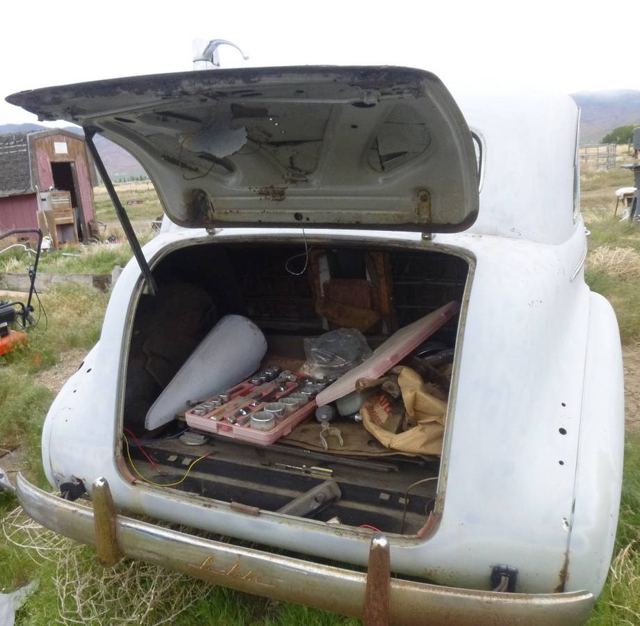Cadillac-lasalle-1939-black-5