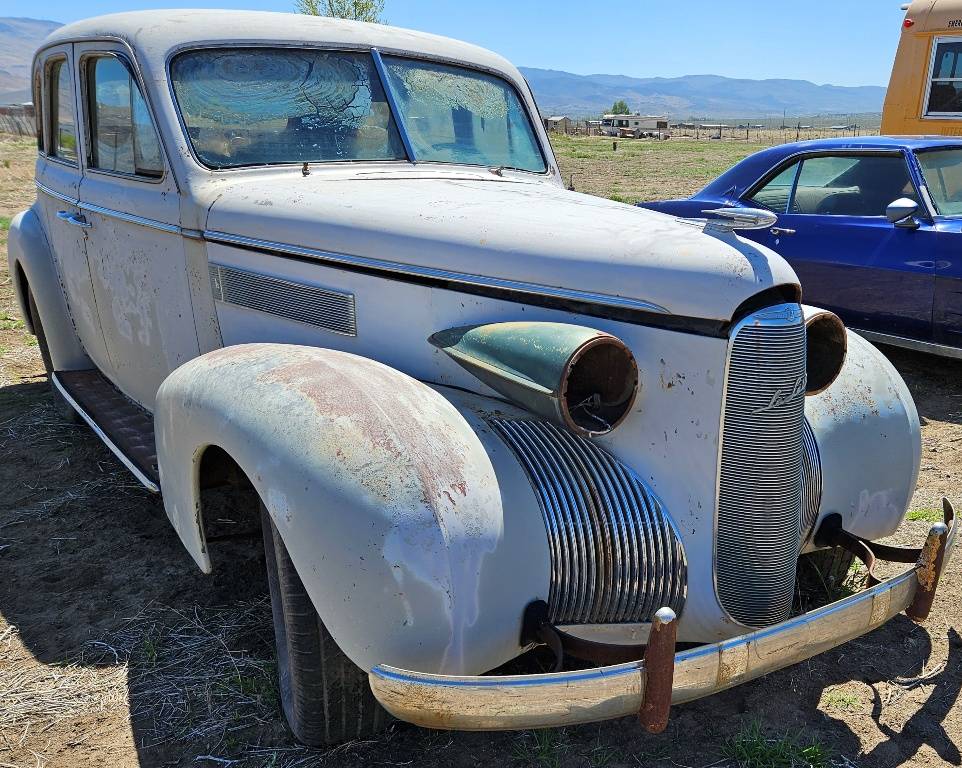Cadillac-lasalle-1939-black
