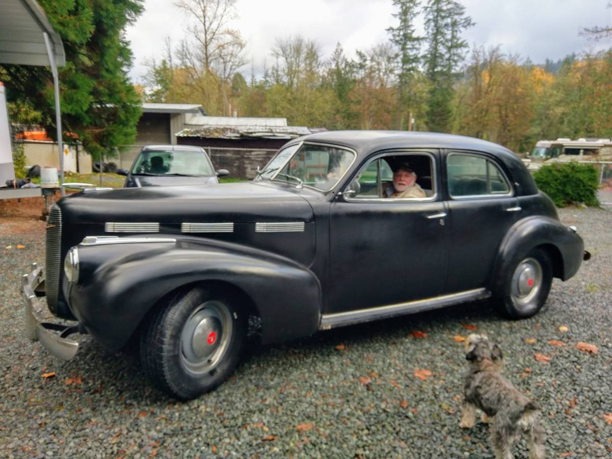 Cadillac-lasalle-series-52-1940-black-3