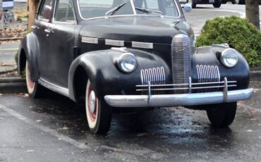 Cadillac-lasalle-series-52-1940-black-4