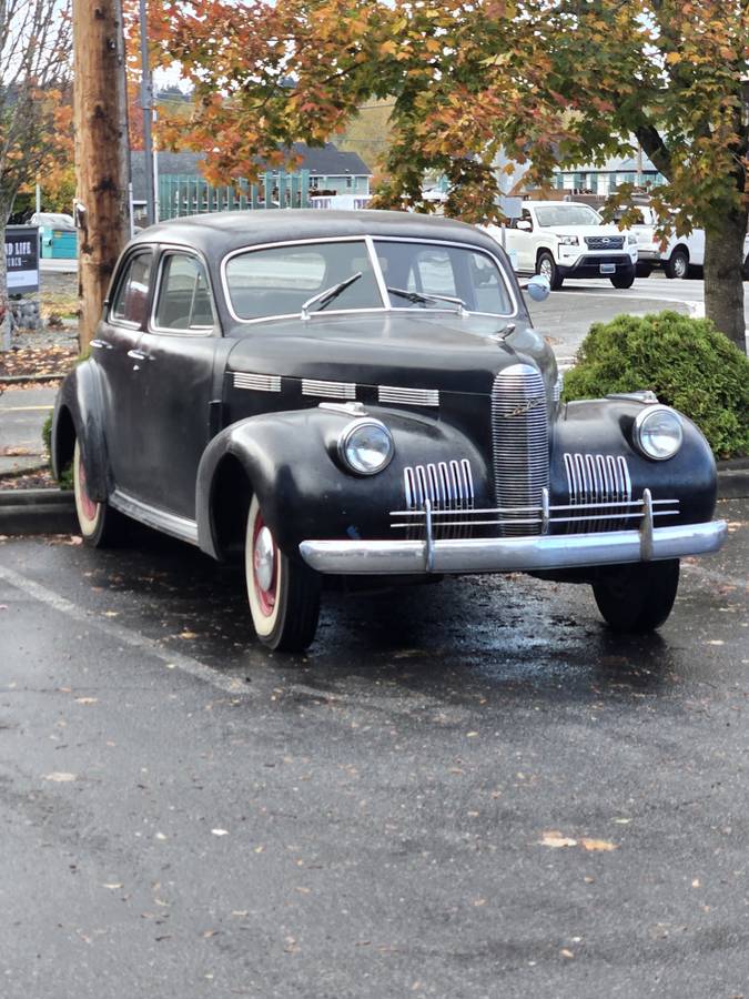 Cadillac-lasalle-series-52-1940-black-4