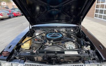 Cadillac-san-remo-coupe-1977-black-123