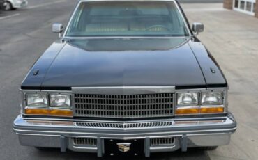 Cadillac-san-remo-coupe-1977-black-239