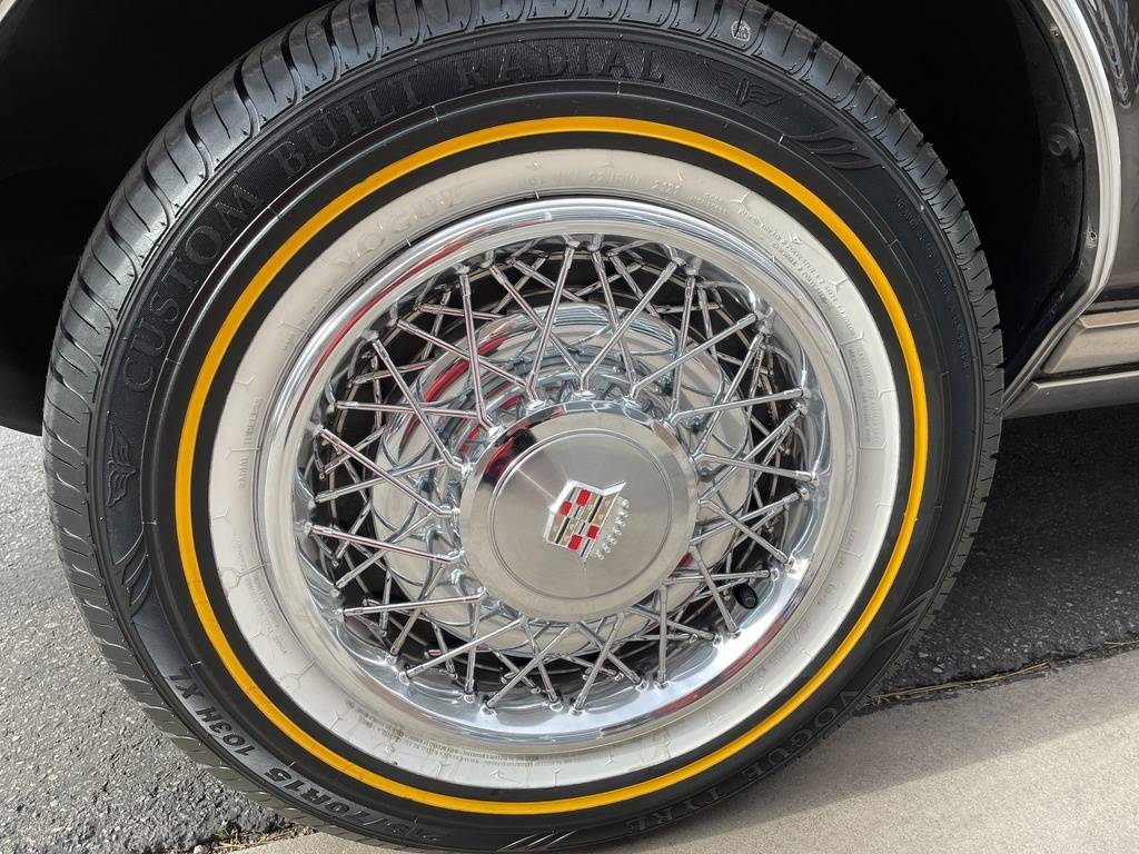 Cadillac-san-remo-coupe-1977-black-269