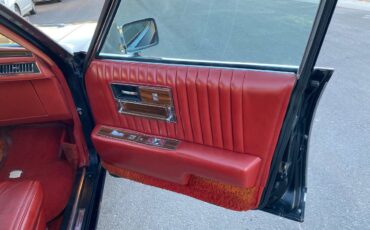 Cadillac-sedan-deville-1976-black-3