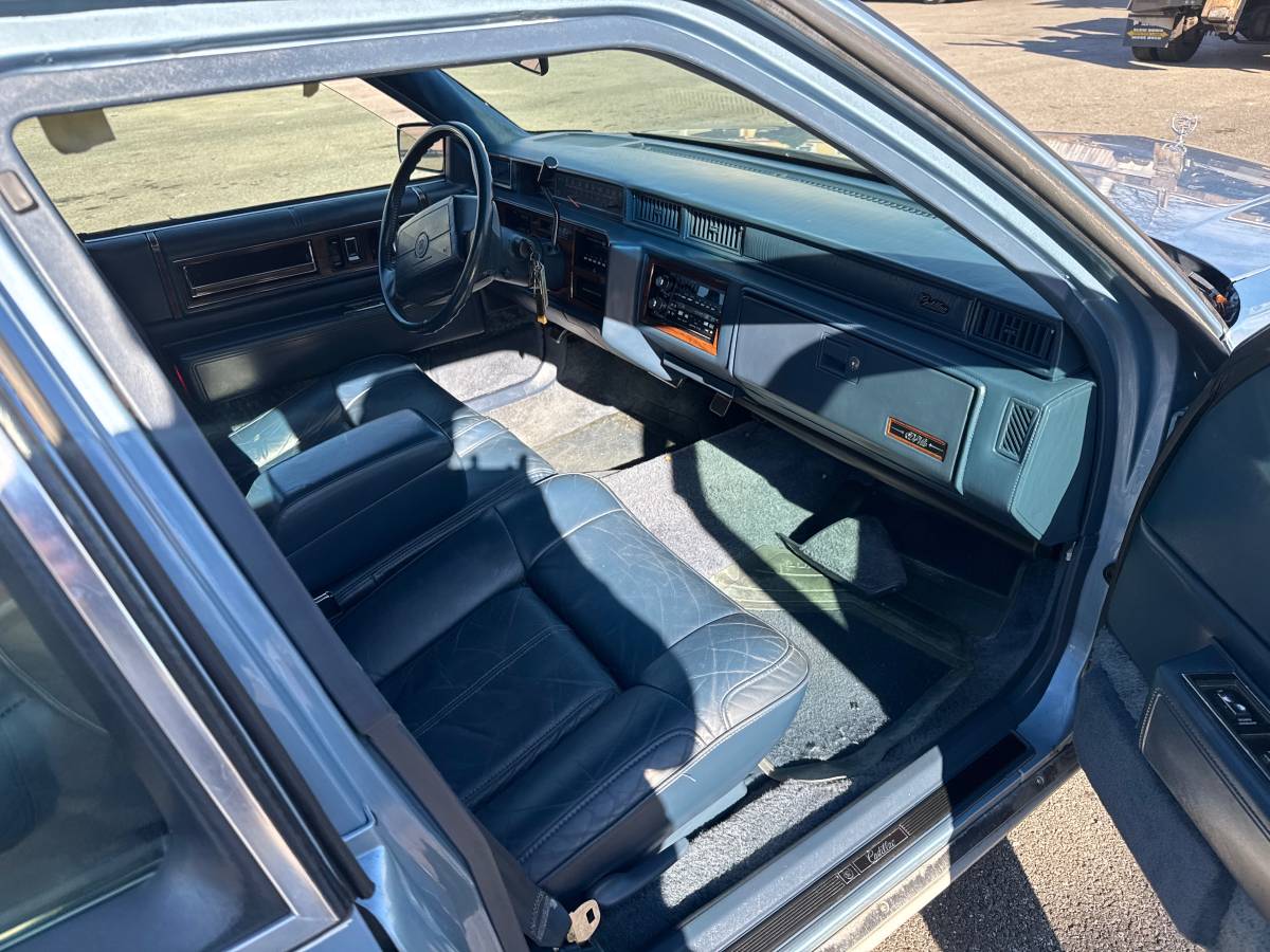 Cadillac-sedan-deville-1991-blue-7