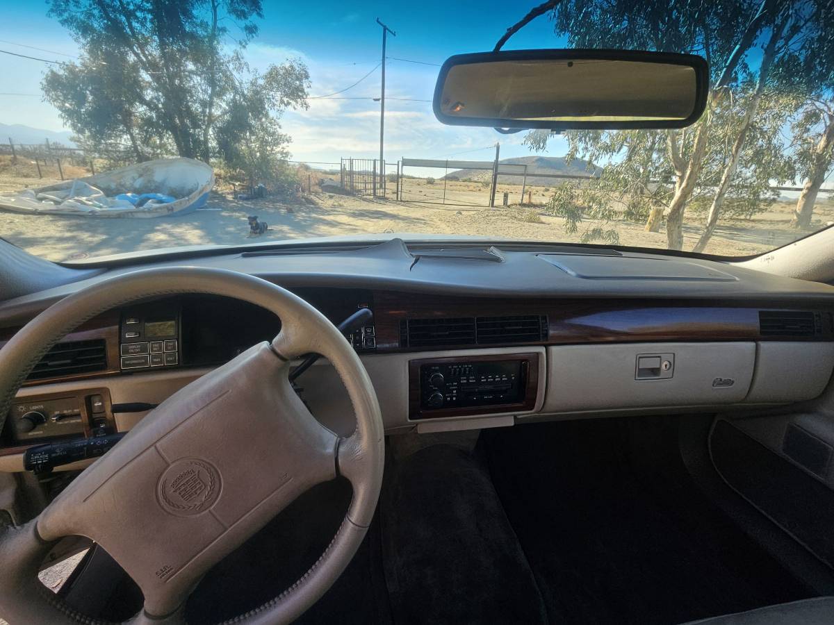 Cadillac-sedan-deville-1994-brown-11