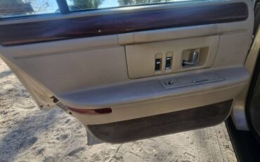 Cadillac-sedan-deville-1994-brown-14