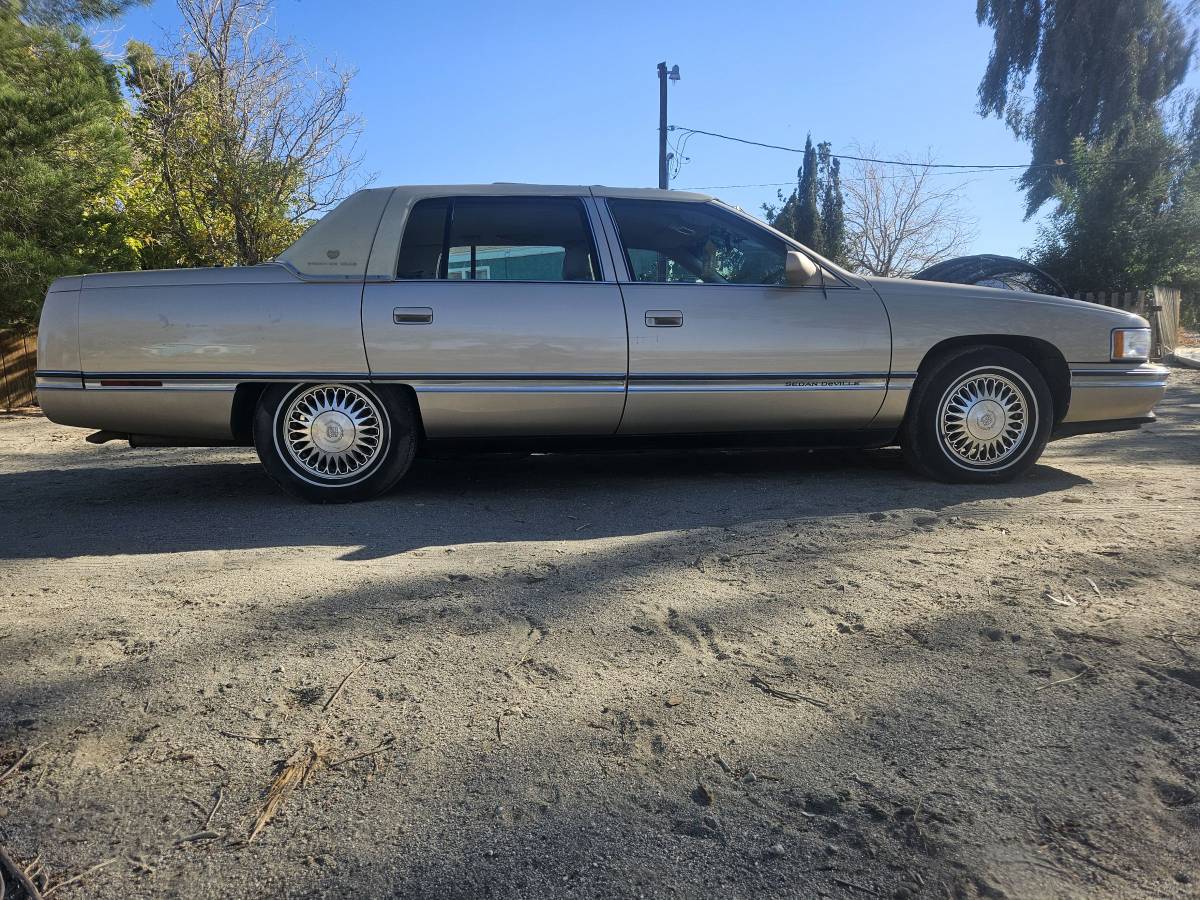 Cadillac-sedan-deville-1994-brown-2