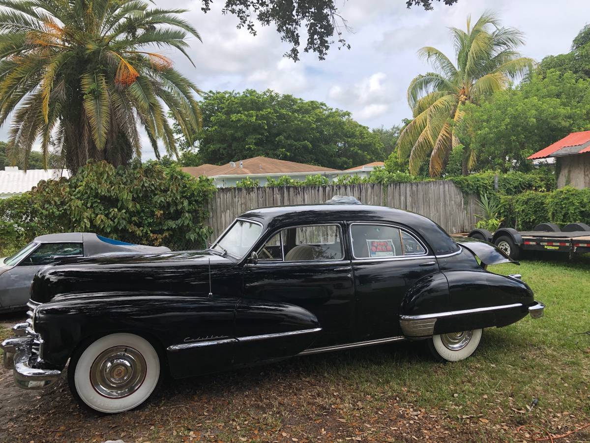 Cadillac-series-62-1947-black-2