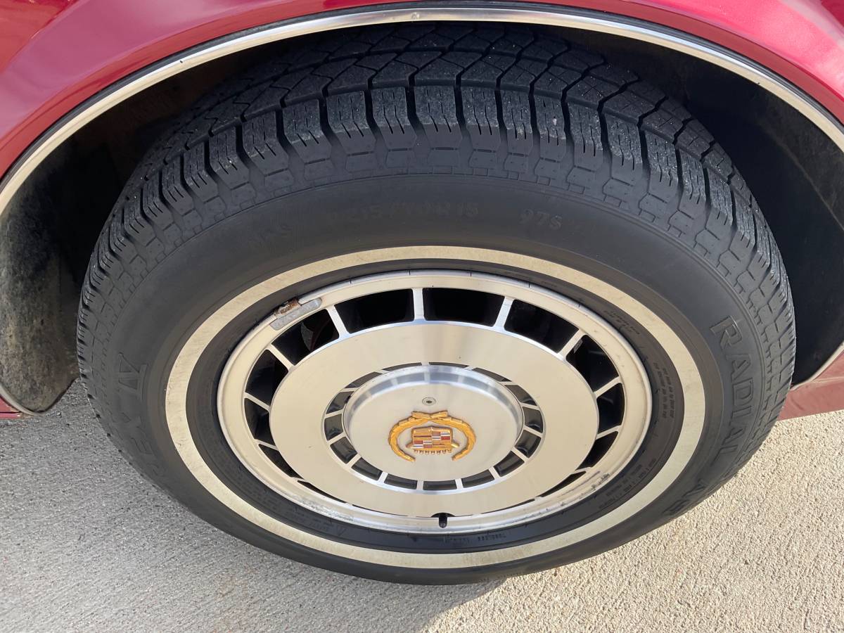 Cadillac-seville-1989-red-15