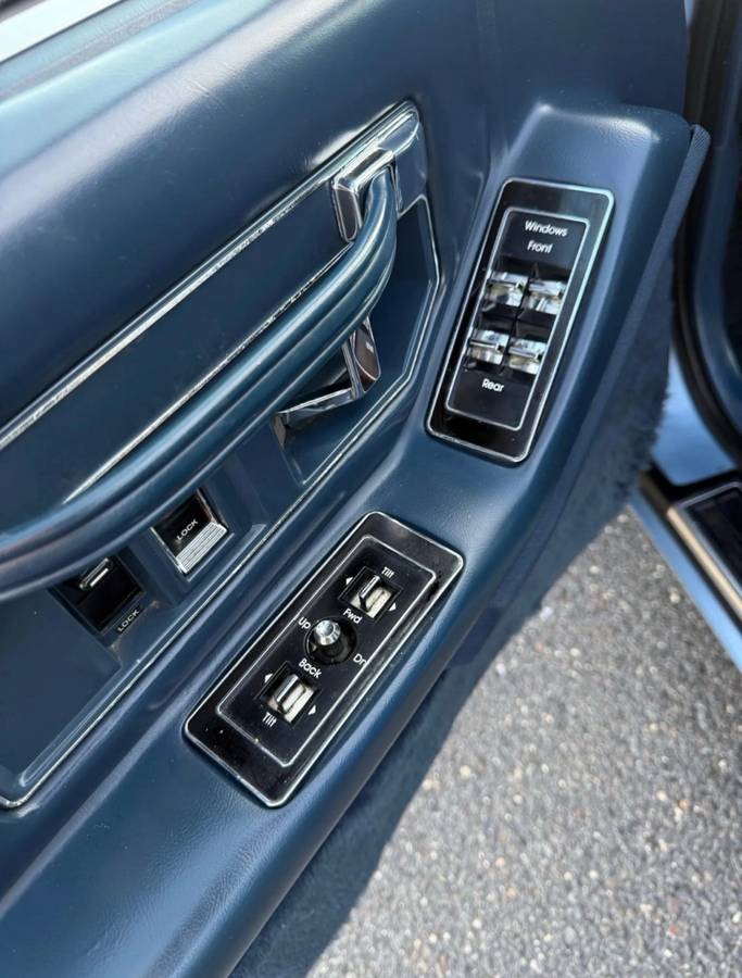 Cadillac-seville-1990-blue-15