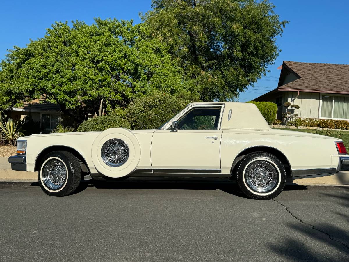 Cadillac-seville-opera-1979-13