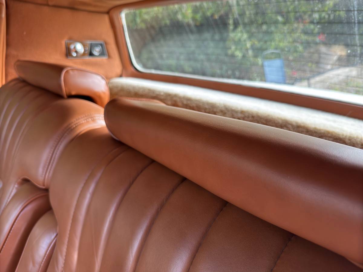 Cadillac-seville-opera-1979-16