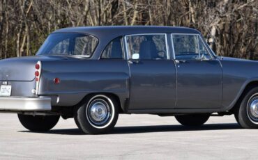 Checker-motors-corporation-1978-silver-14