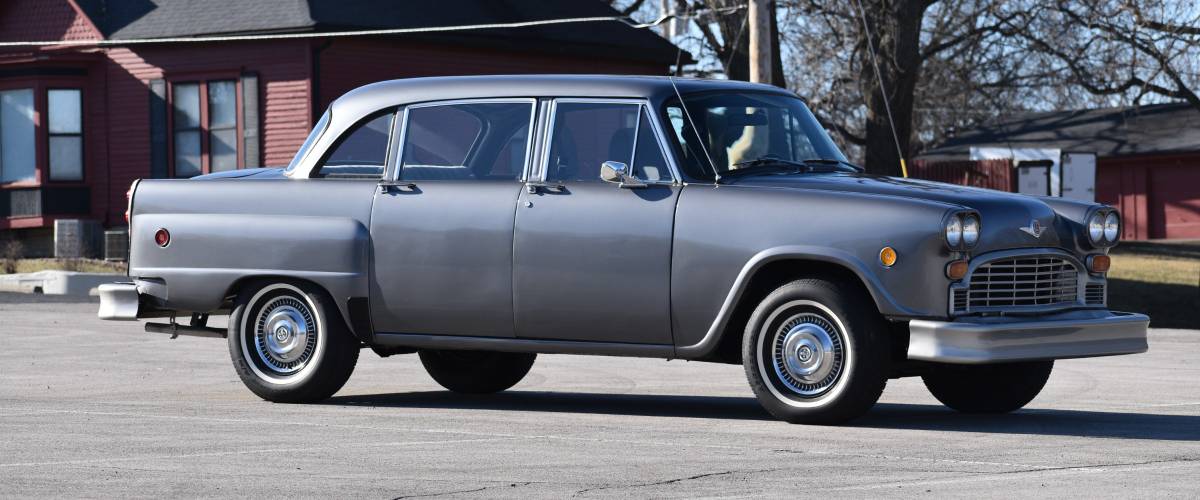 Checker-motors-corporation-1978-silver-6