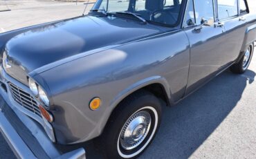 Checker-motors-corporation-1978-silver-7