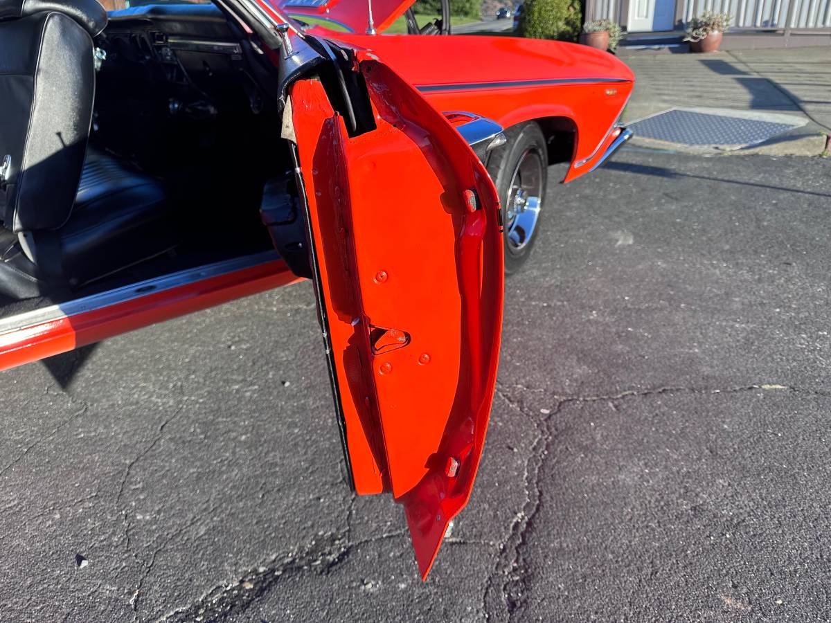 Chevelle-1969-orange-18