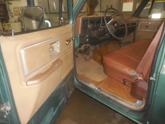 Cheverolet-1500-1979-green-7