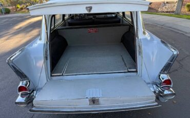 Chevrolet-150-2-dr-wagon-1957-grey-15