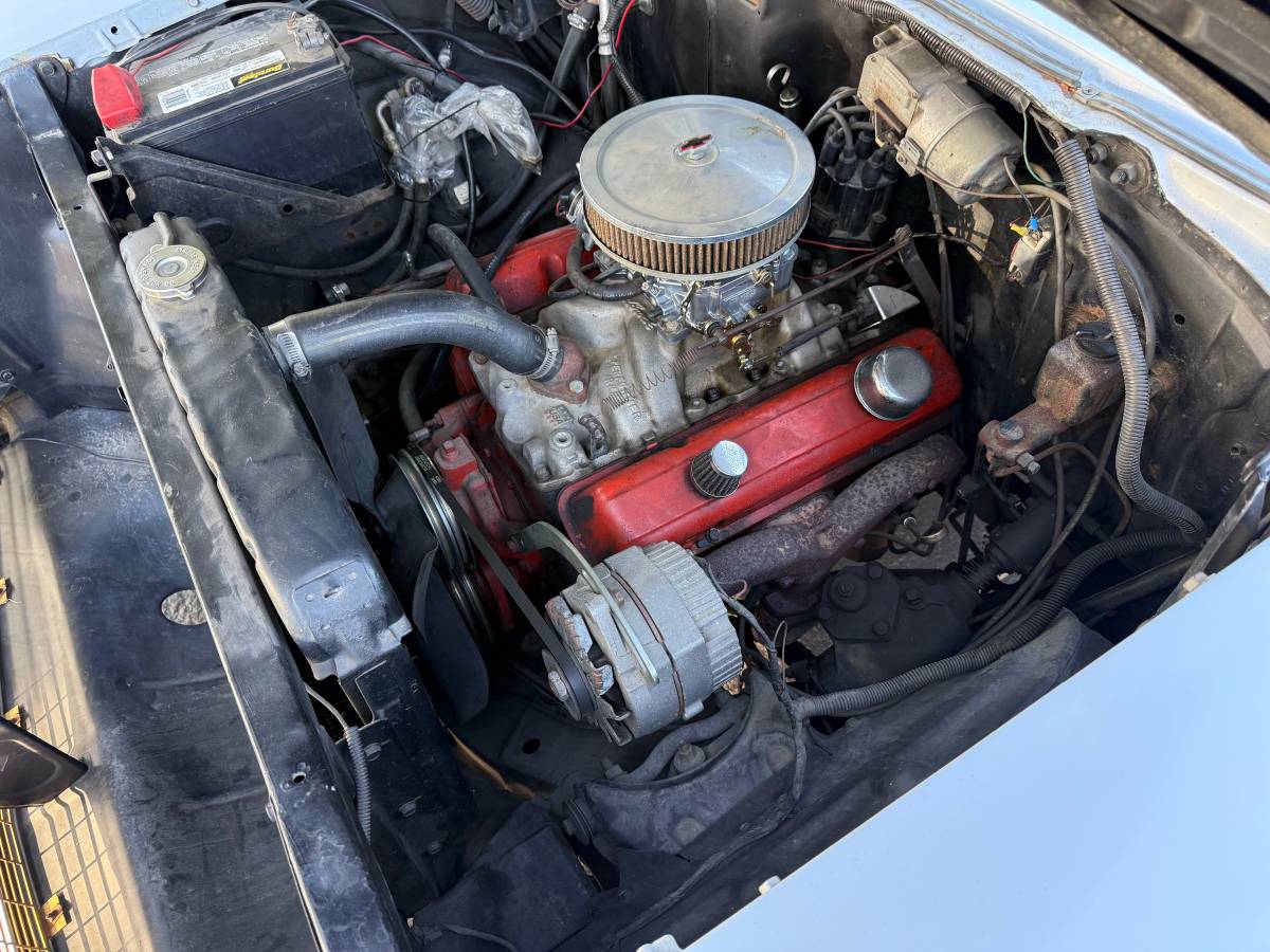 Chevrolet-150-2-dr-wagon-1957-grey-19