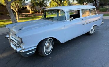 Chevrolet-150-2-dr-wagon-1957-grey