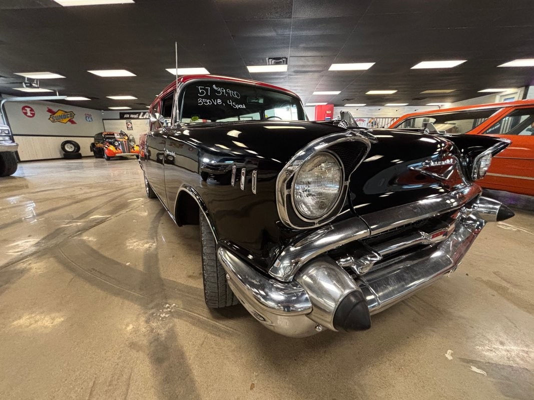 Chevrolet-150-Handyman-Wagon-1957-Station-Wagon-1