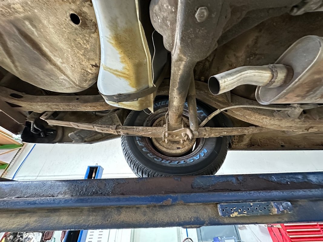 Chevrolet-150-Handyman-Wagon-1957-Station-Wagon-24