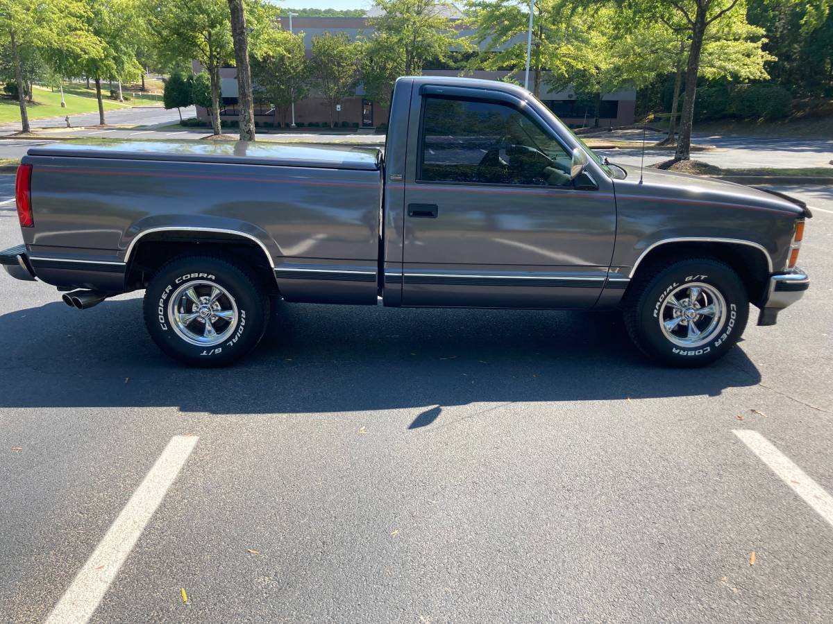 Chevrolet-1500-silverado-1991-grey-1
