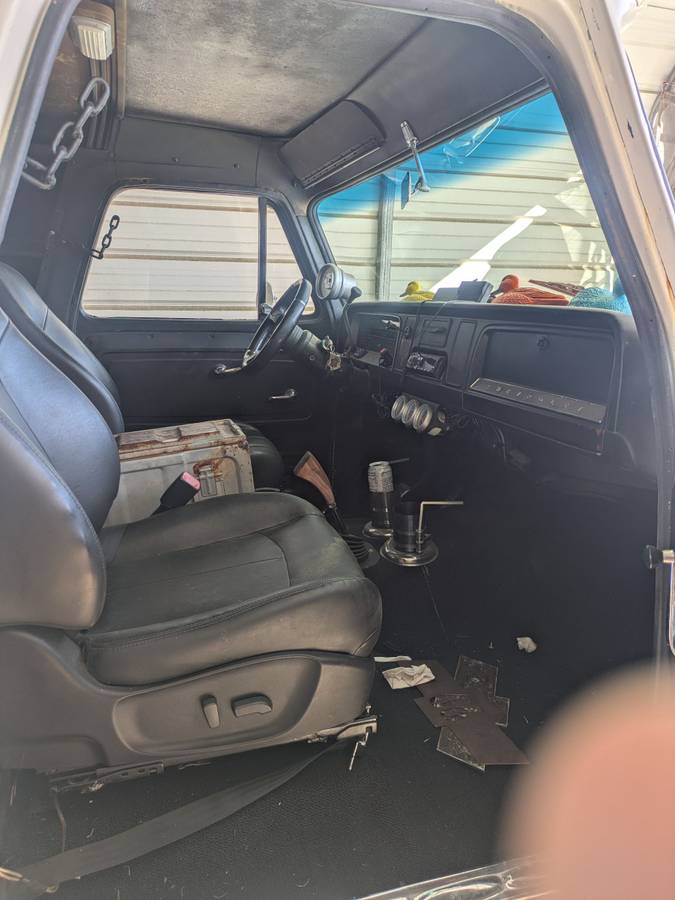 Chevrolet-1966-white-1