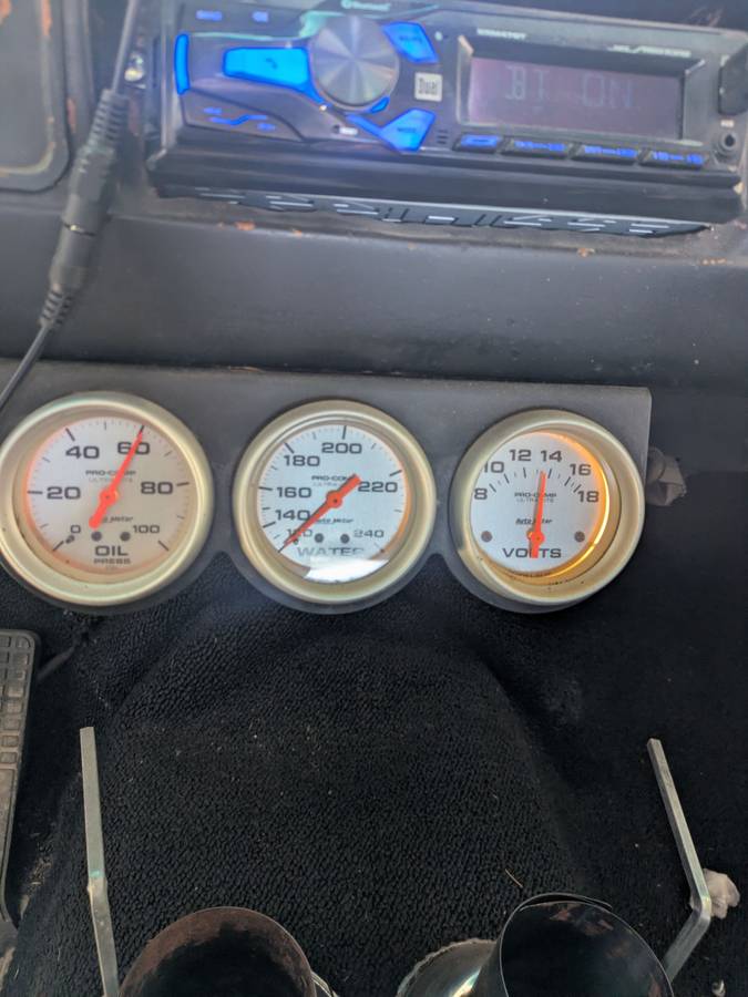 Chevrolet-1966-white-10