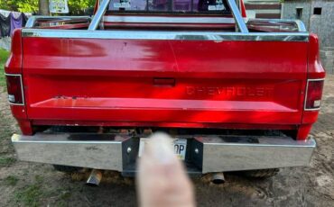 Chevrolet-1982-red-3