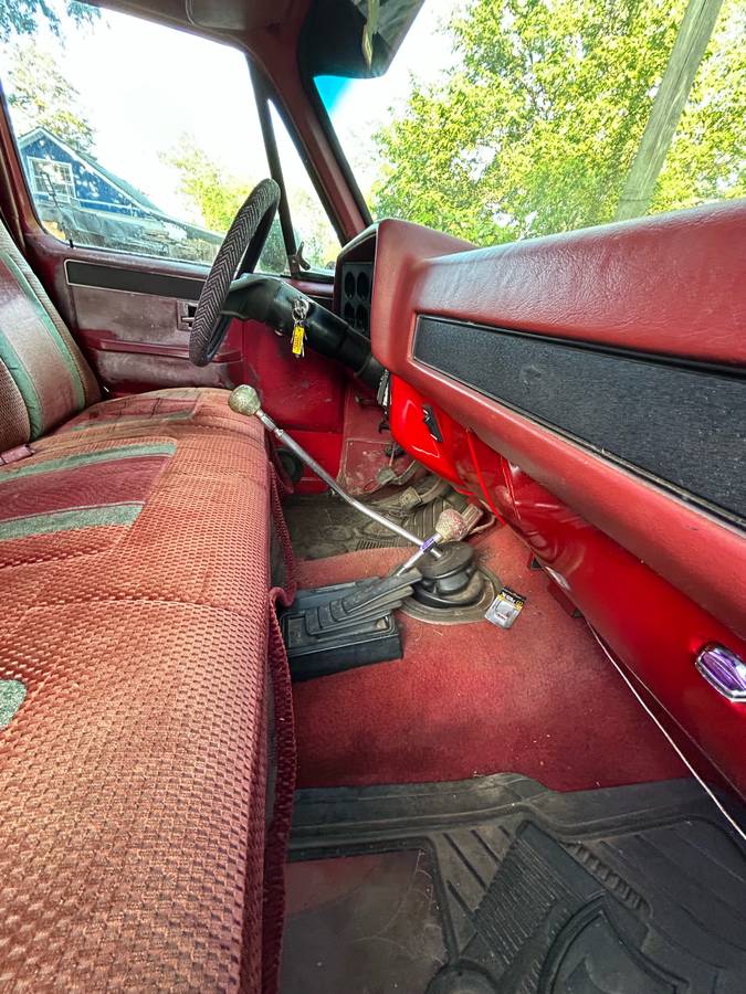 Chevrolet-1982-red-4