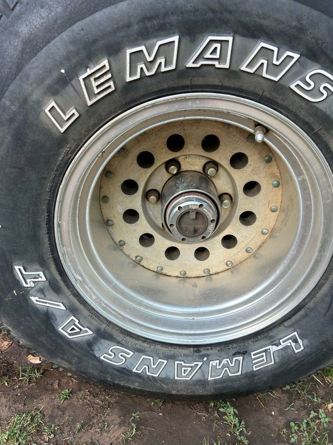 Chevrolet-1982-red-7