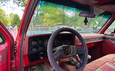 Chevrolet-1982-red-9