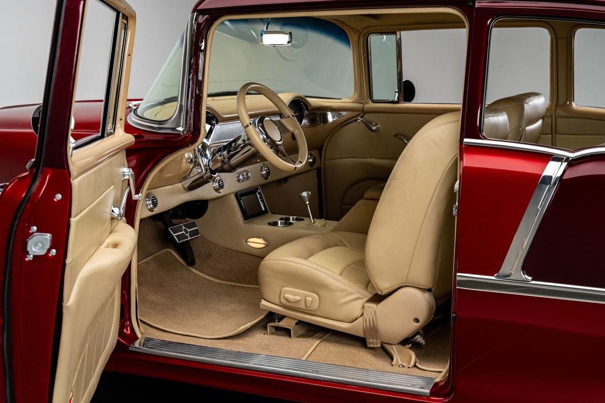 Chevrolet-210-1955-Sedan-2