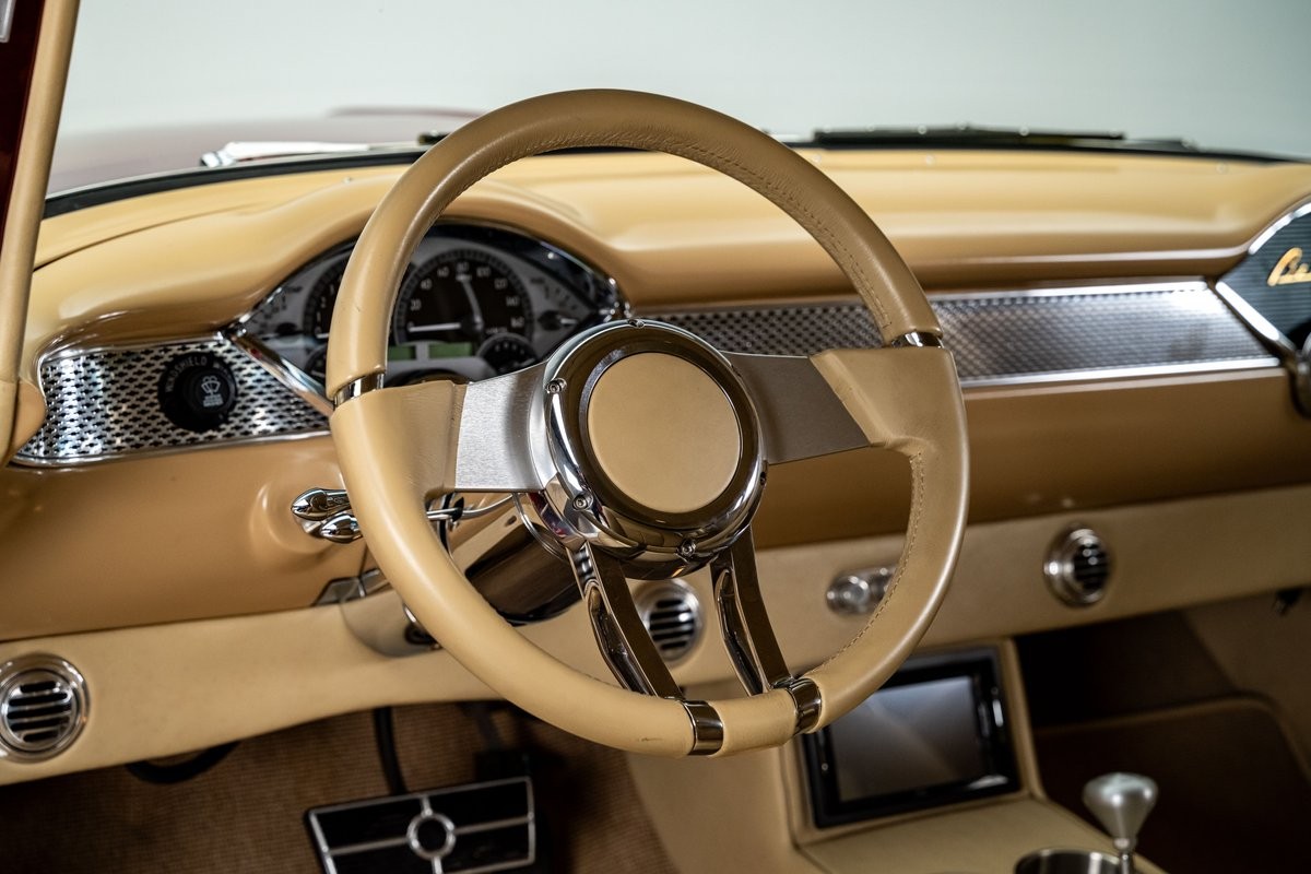 Chevrolet-210-1955-Sedan-3