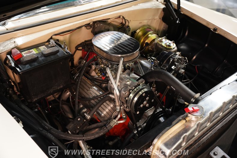 Chevrolet-210-1955-White-Blue-30