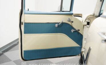 Chevrolet-210-1955-White-Blue-32